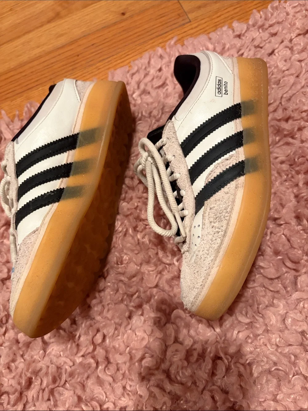 Adidas Excellent Condition. Para Bad Bunny, Wht, Blk, Gum Suede-Lined Sneakers 4
